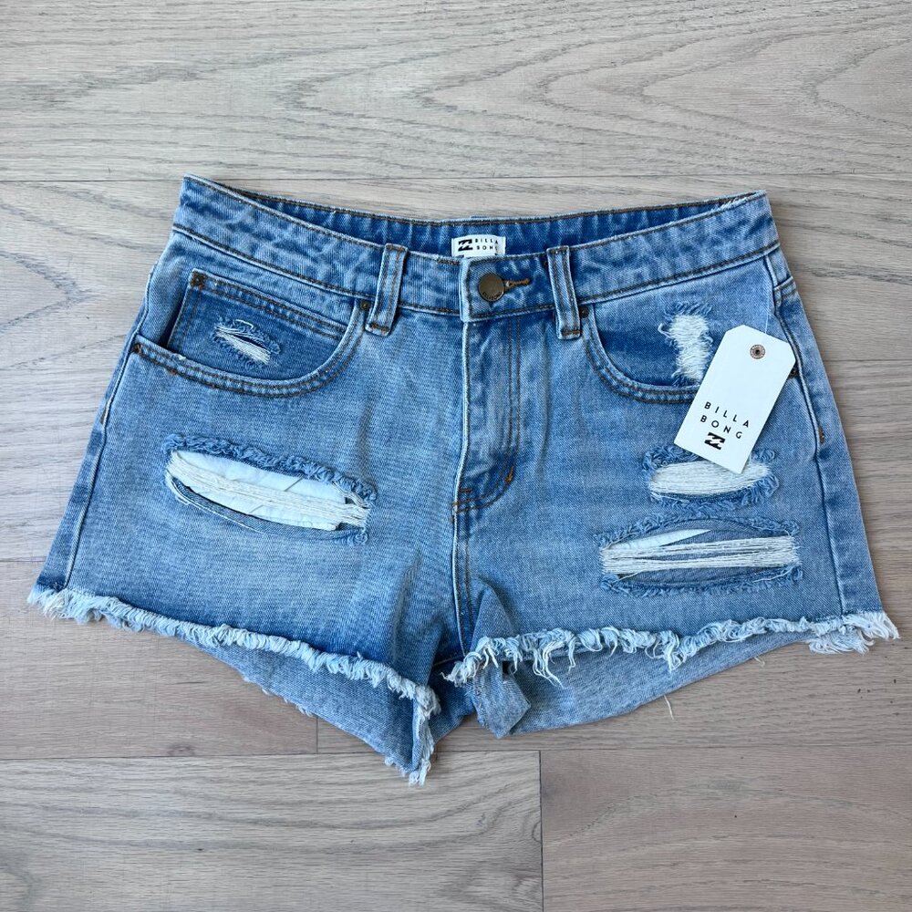 BillaBong Short Ripped Light Blue Jeans